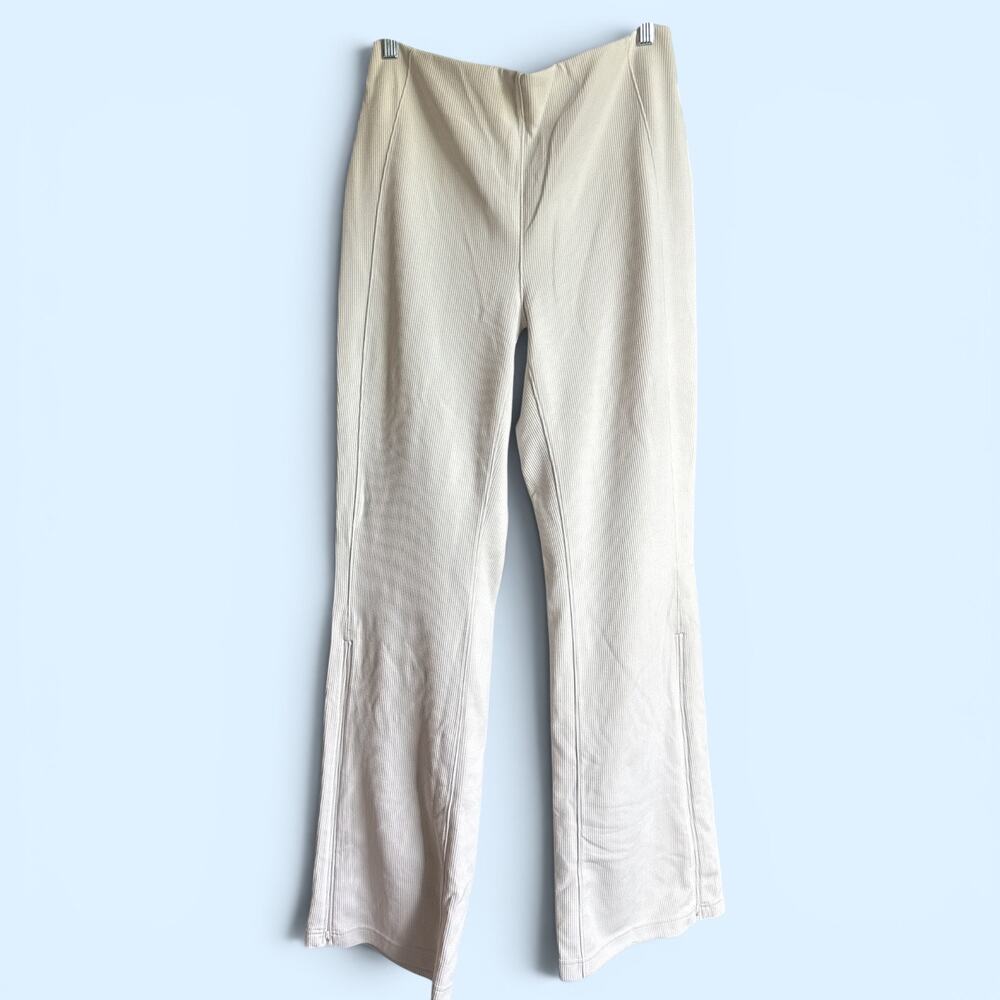 Lululemon Ribbed SOFTSTREME Zip Flared Pant Sz 12 33" White Opal